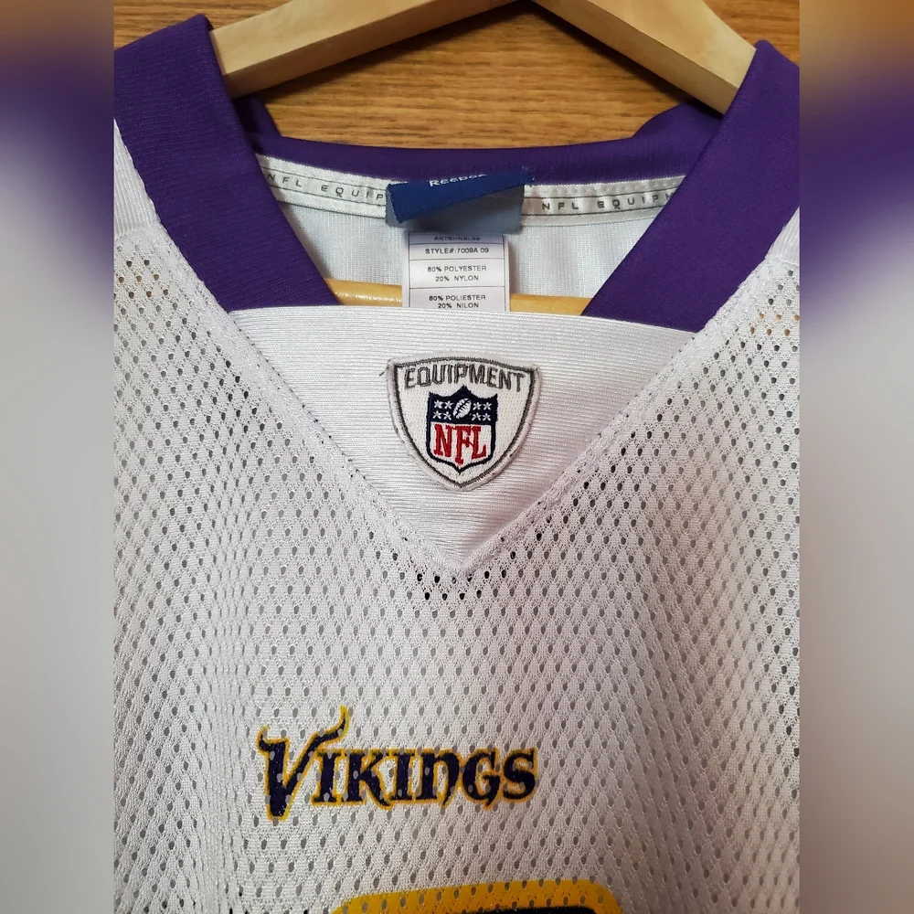 Brett Farve Minnesota Vikings NFL Jersey by Reebok. - Picture 4 of 9